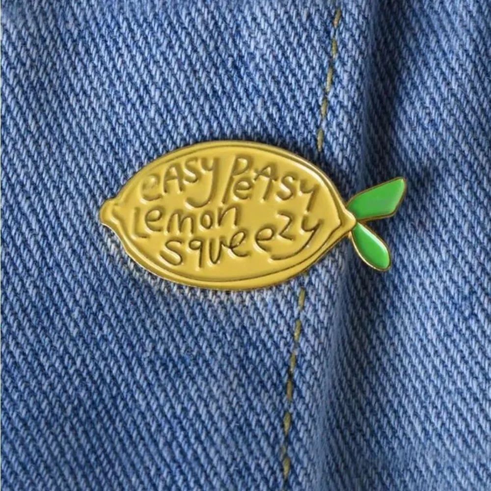 Lemon Enamel Pin with Green Leaves R165